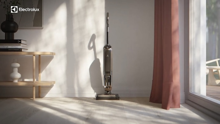 UltimateHome 700 Wet &amp; Dry stick vacuum