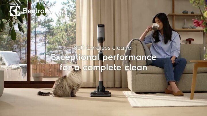 Electrolux 800 Series with PetPro+/Pet Nozzle | Urban Grey