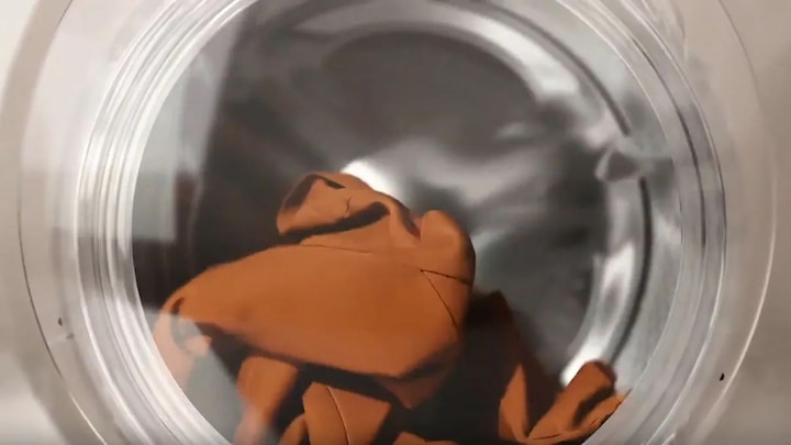 DualCare System - Your effortless look kept for longer in one go